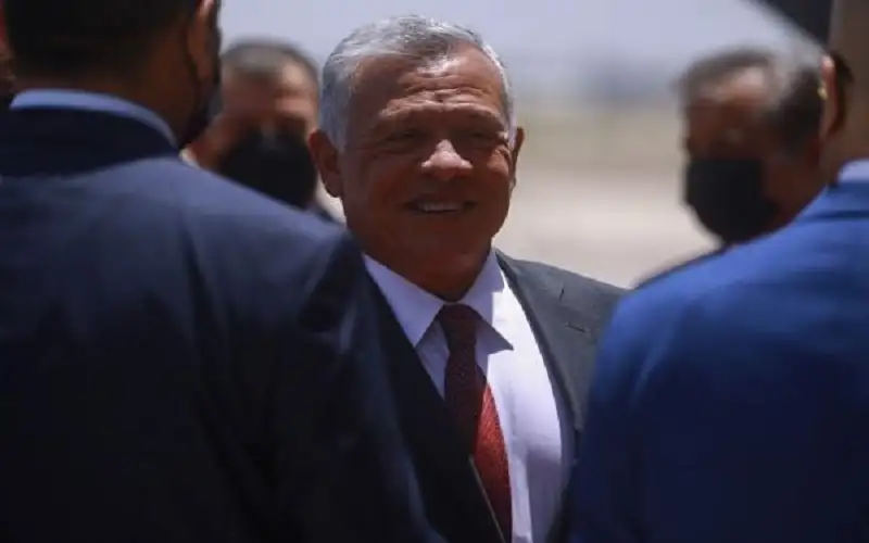 الملك يغادر إلى إيطاليا والولايات المتحدة