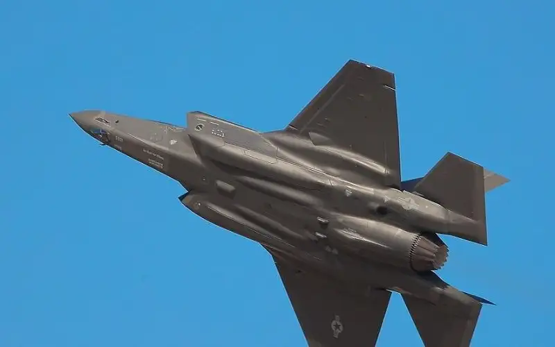 البنتاغون ينقل مقاتلات ومسيرات لقطر