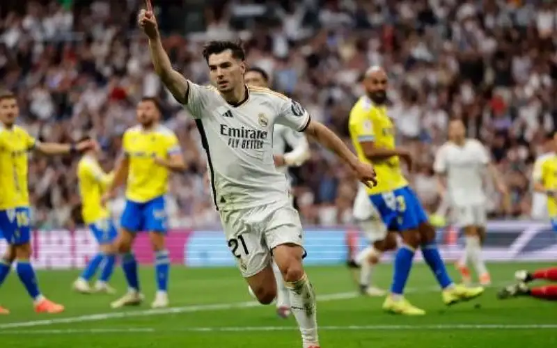 بهدية جيرونا .. ريال مدريد بطلا