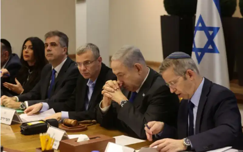 يديعوت أحرونوت: قادة الأجهزة الأمنية خلصوا