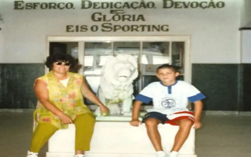 بصورة نادرة من طفولته .. رونالدو