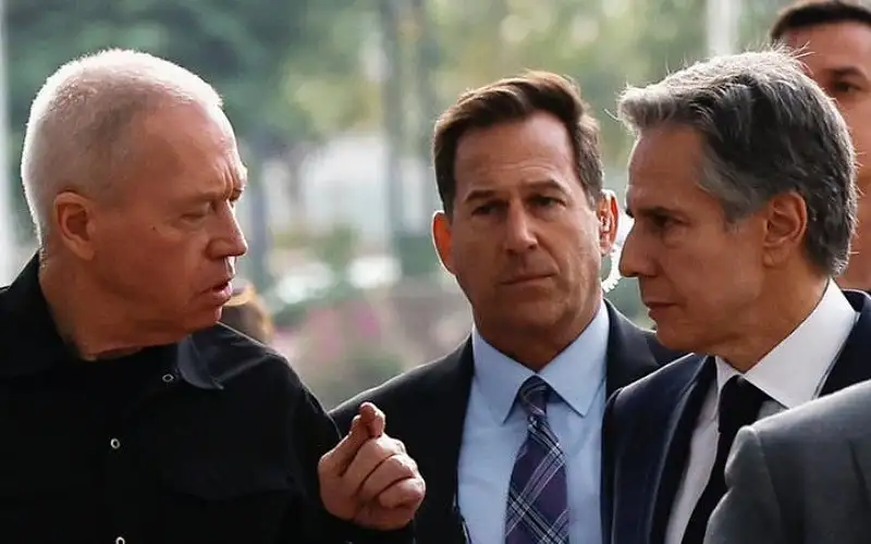 غالانت تحدث مع بلينكن حول بدء