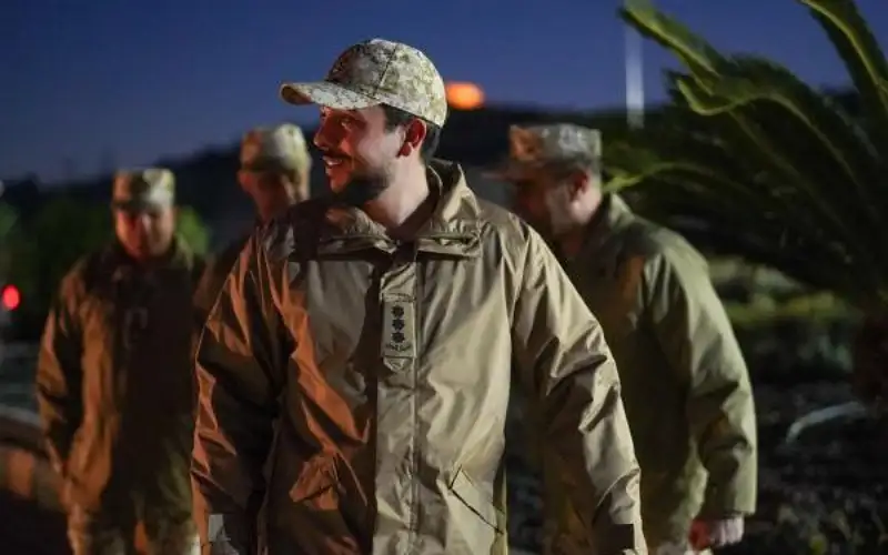 نائب الملك يتابع تمرين صقور الهواشم