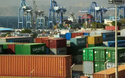 صادرات تجارة عمان ترتفع 8.9% بالثلث