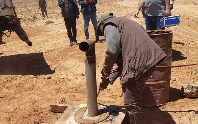 ضبط وردم 3 آبار مخالفة في