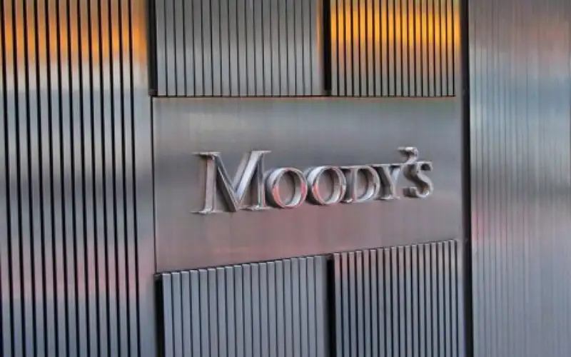 وكالة موديز ترفع التصنيف الائتماني السيادي