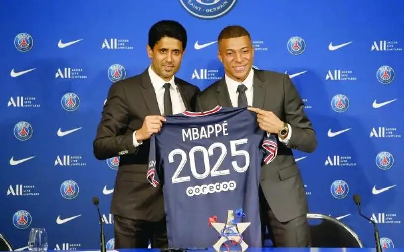 مكالمة الخليفي تنهي رحلة مبابي في