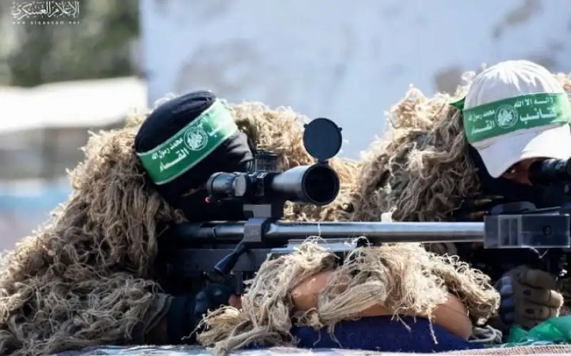 القسام تعلن قنص ضابط إسرائيلي بحي