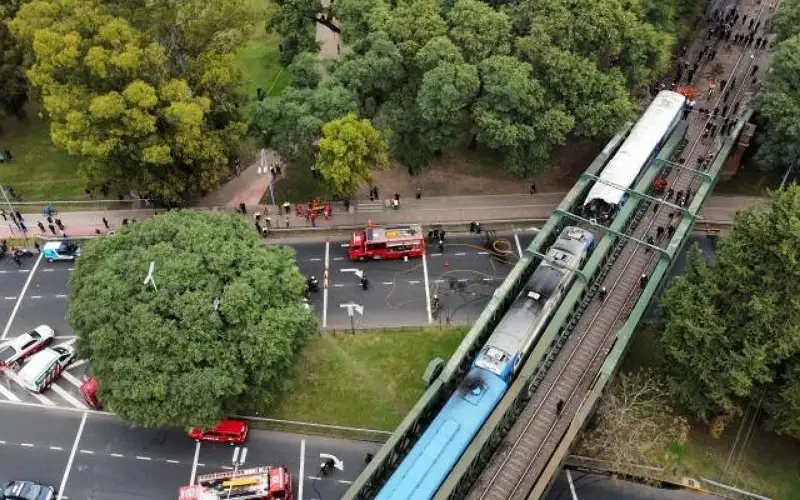 تصادم قطارين في الأرجنتين يخلف عشرات
