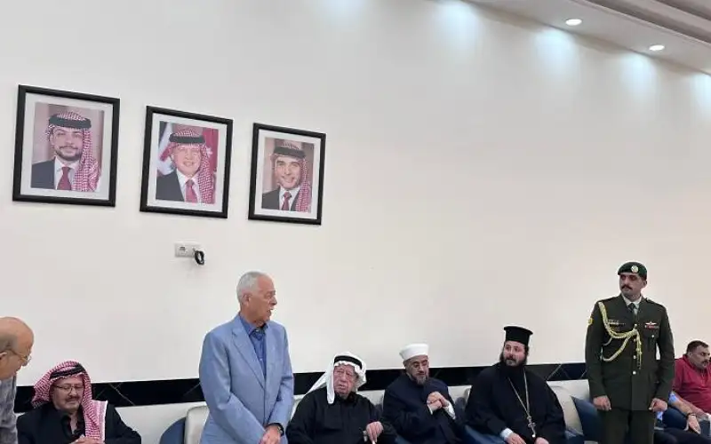 مندوبا عن الملك وولي العهد ..