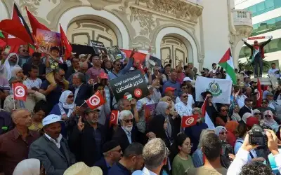 اعتقالات جديدة في تونس والمحامون يضربون