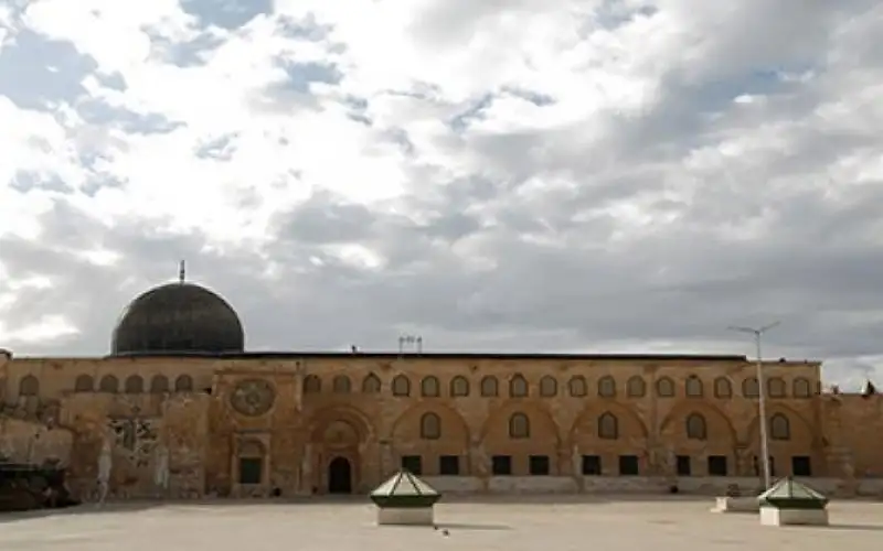 الأردن يدين اقتحام الاقصى وإعاقة دخول