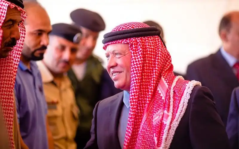 الملك يستهل زيارته إلى الزرقاء بزيارة