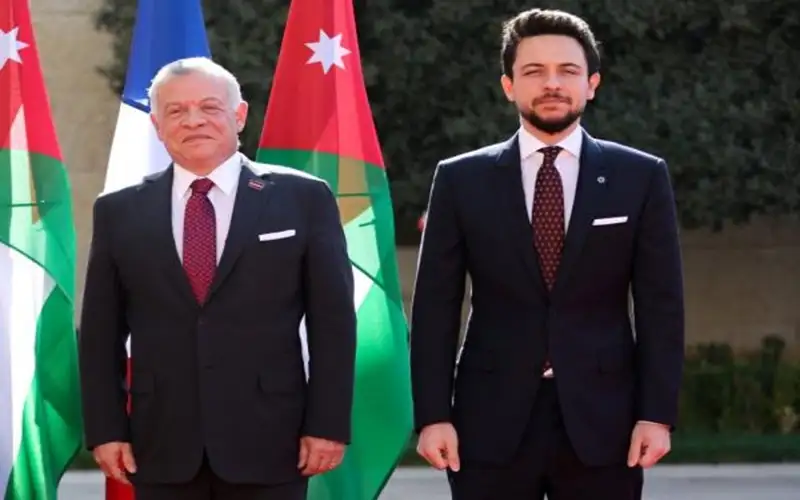 الملك يؤكد ضرورة زيادة الاستثمارات وتوسيع