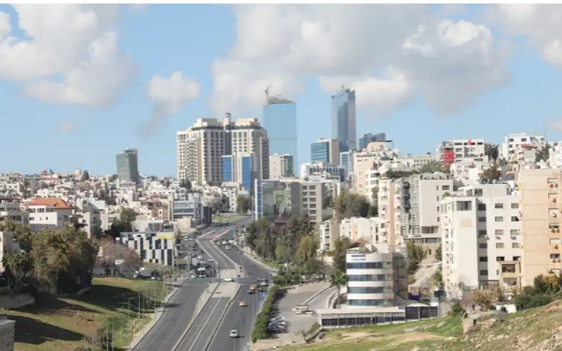 ارتفاع على درجات حرارة وطقس دافئ