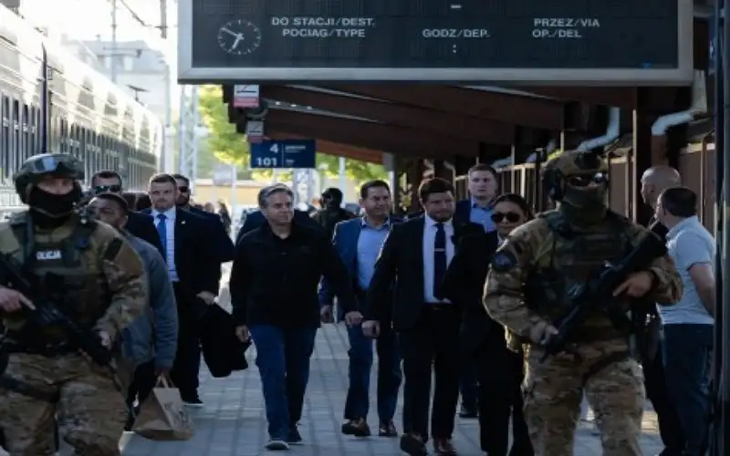 بلينكن في أوكرانيا لإظهار تضامن واشنطن