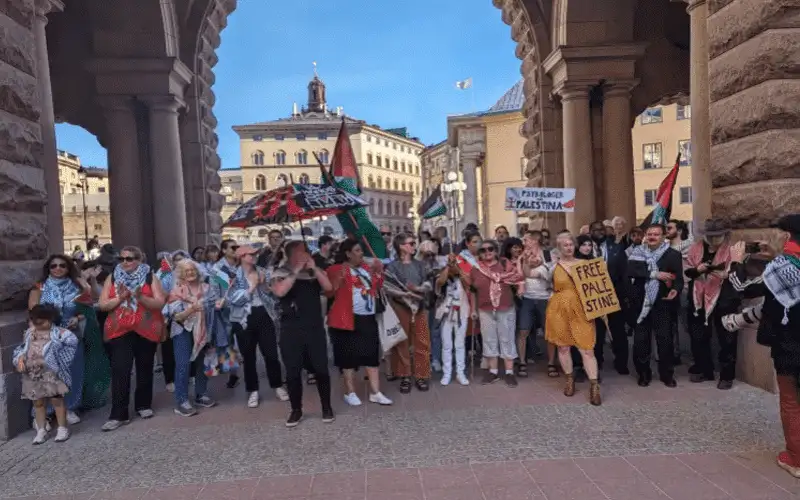 مظاهرة أمام البرلمان السويدي احتجاجا على