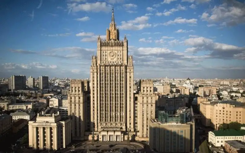 روسيا تطرد الملحق العسكري البريطاني من