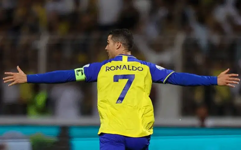 رونالدو أعلى الرياضيين أجرا