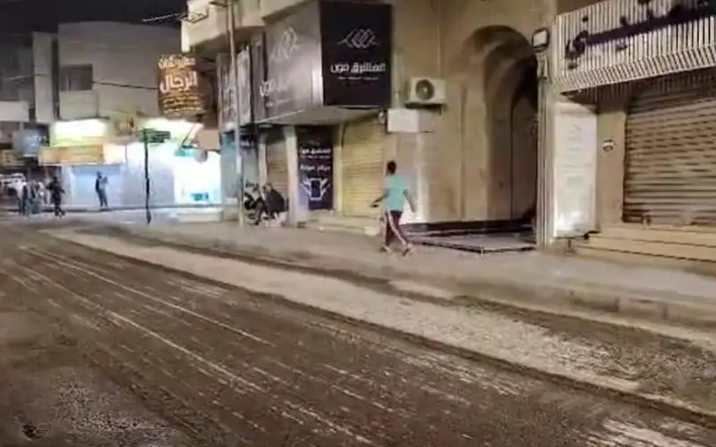 بدء تنفيذ عطاء تعبيد الوسط التجاري