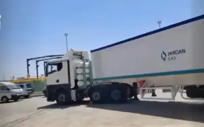 انطلاق أول صهريج يعمل بالغاز الطبيعي