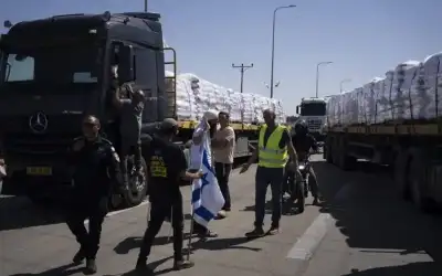 مسؤول: واشنطن تجلي 17 طبيبا أميركيا