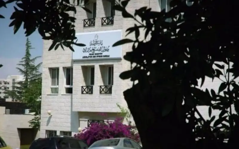 التشريع والرأي يوصي بعزل مدير مدرسة