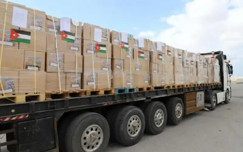 الأردن يسير 92 شاحنة إلى غزة