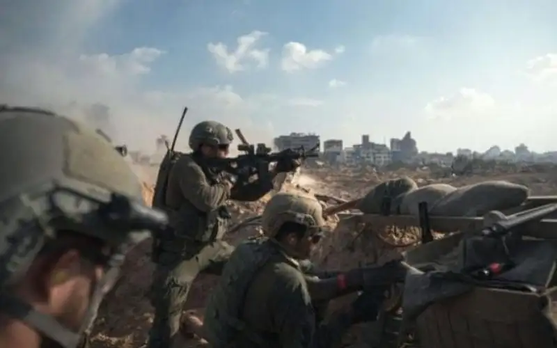 الاحتلال يفرج عن 30 فلسطينيا اعتقلهم