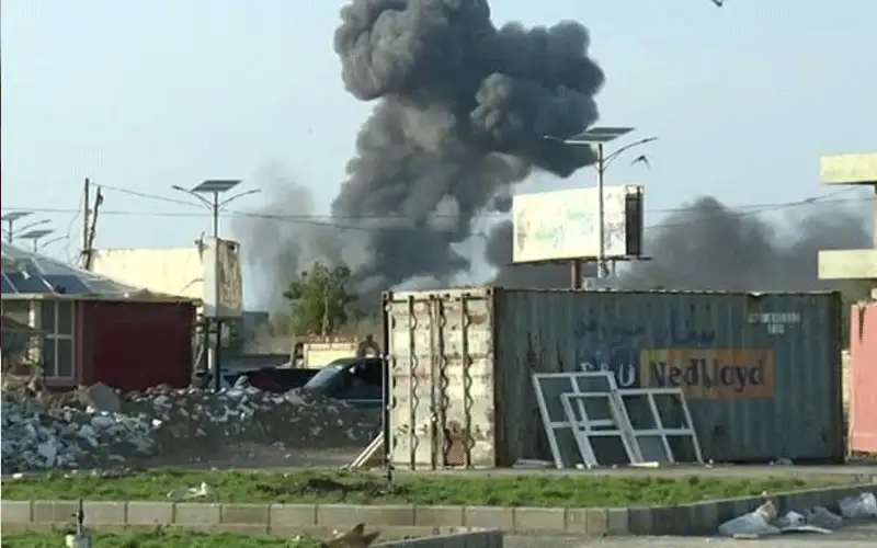 6 غارات أميركية وبريطانية على مطار