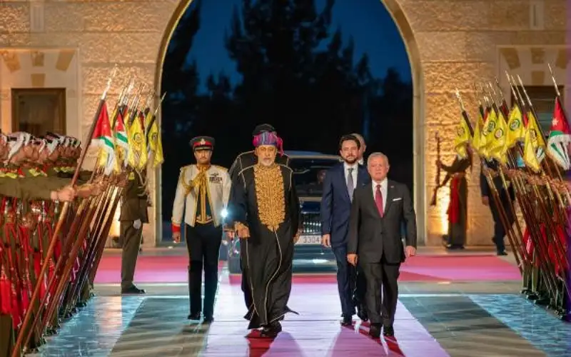 الملك وسلطان عمان في رأس العين