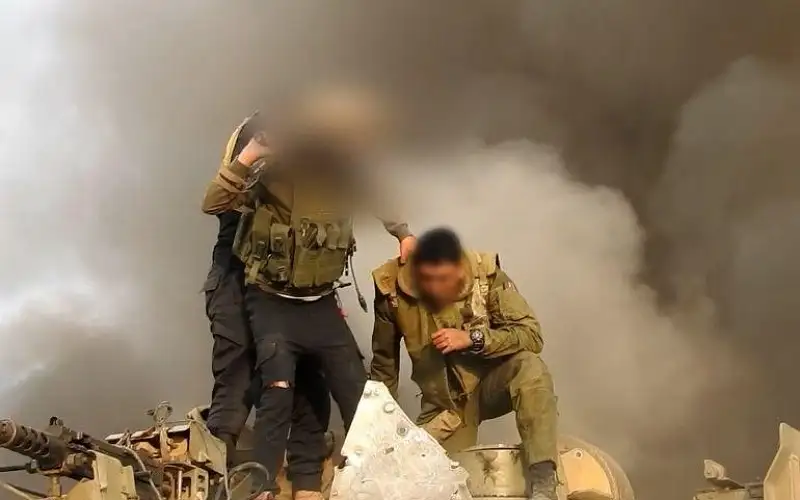 القسام لعائلات الأسرى الإسرائيليين: ترقبوا ما