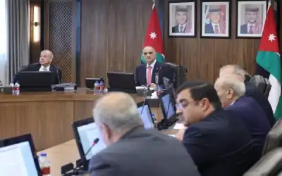 الحكومة تقر نظام ترخيص شركات تشغيل