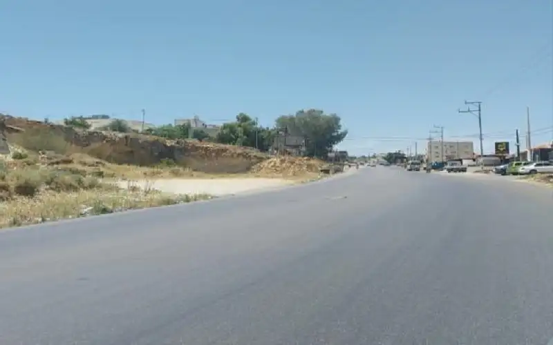 أشغال جرش تنذر 30 متجرا اعتدت