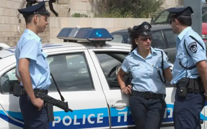 إعلام عبري: إصابة عنصر من الشرطة