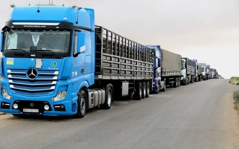 عبور قافلة غذائية أردنية جديدة لأهلنا