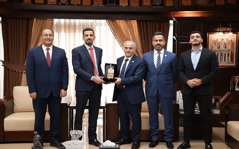 عمان الأهلية تستقبل خريجها محمد زعترة