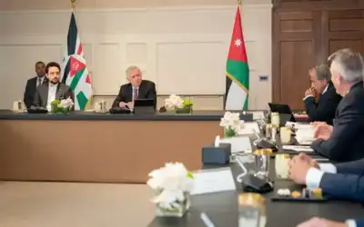 الملك يبحث مع ممثلي شركات عالمية