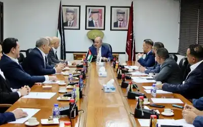 نقابة المواد الغذائية تناقش مع وزير