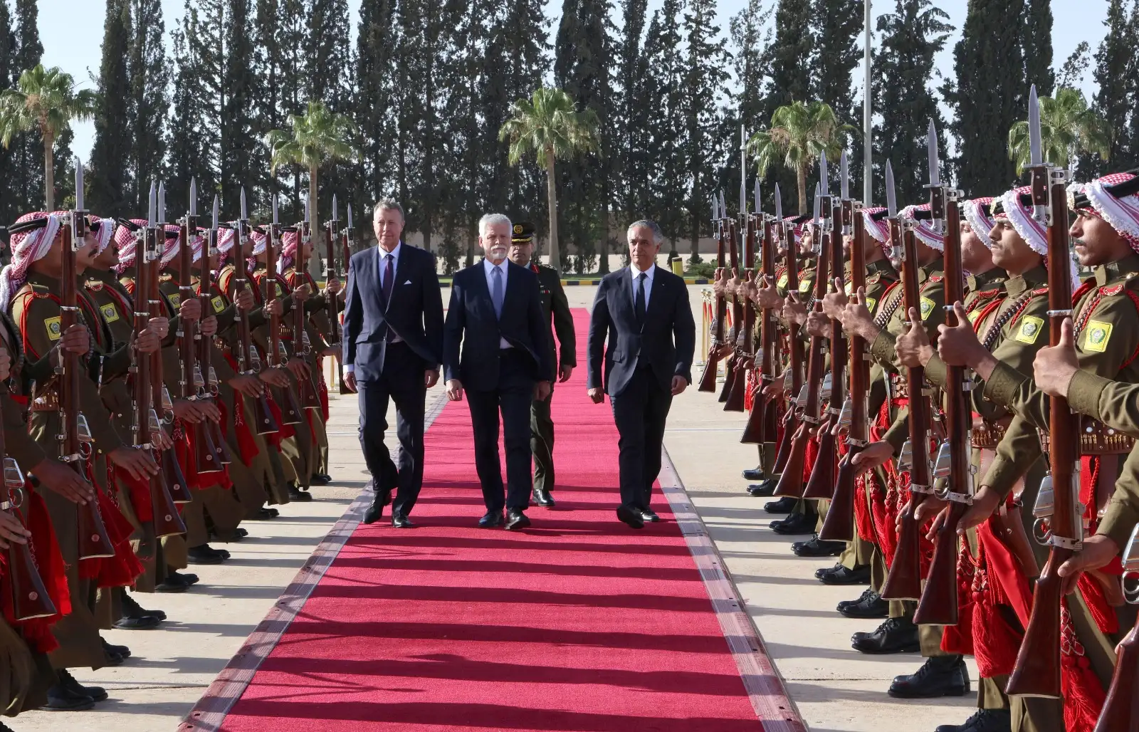 الرئيس التشيكي يغادر عمان