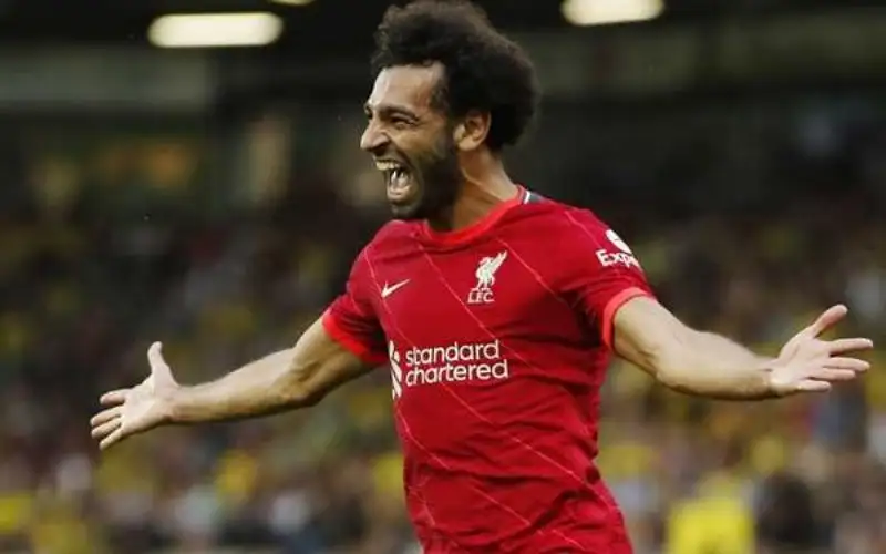 صخرة دفاع الريدز ينصح صلاح بالانتقال