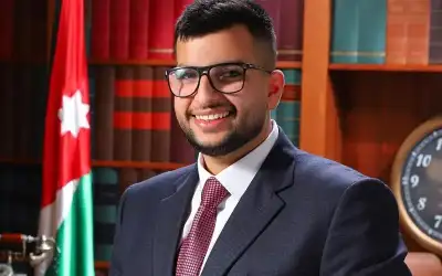 تهنئة لفايز القبيلات بمناسبة تخريج نجله