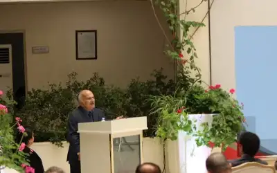 الأمير الحسن يكرم الفائزين بجائزة الحسن