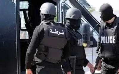 مغربي يقتل ويصيب 9 أشخاص بسكين