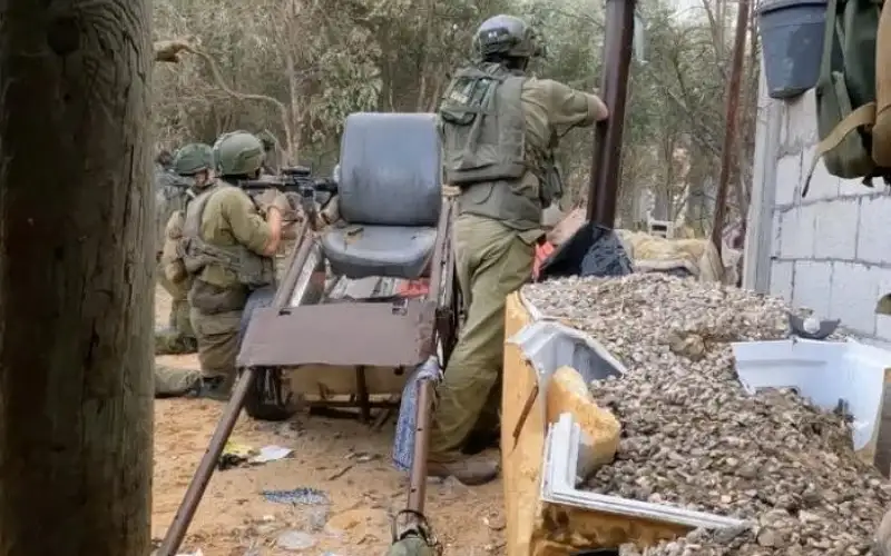 وزير إسرائيلي: نحن على شفا هزيمة