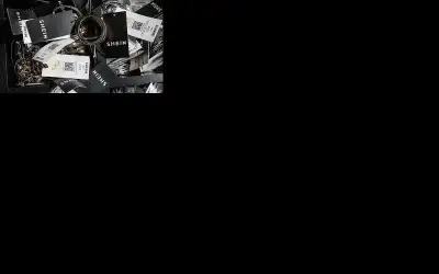 احذروا ملابس ( شي إن )