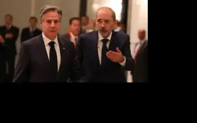 الصفدي وبلينكن يبحثان صفقة التبادل وجهود