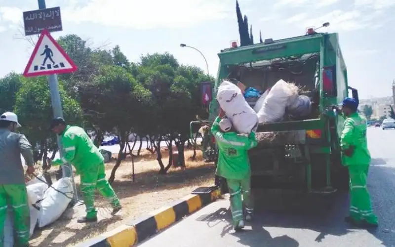 امانة عمان تقرر ايقاف عمل عمال