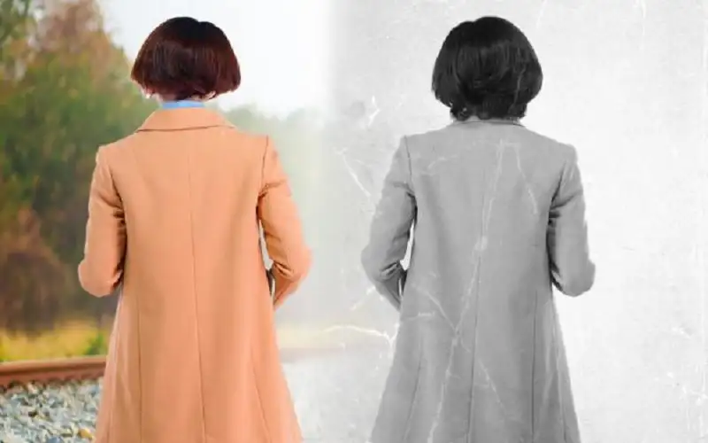 تنتحل شخصية شقيقتها وتعمل في وظيفتها