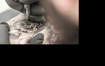 هل يؤدي الوشم إلى السرطان؟